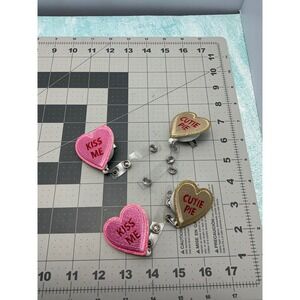 Valentine‎ Conversation Heart Retractable Badge Reels Kiss Me Cutie Pie 4 Pack